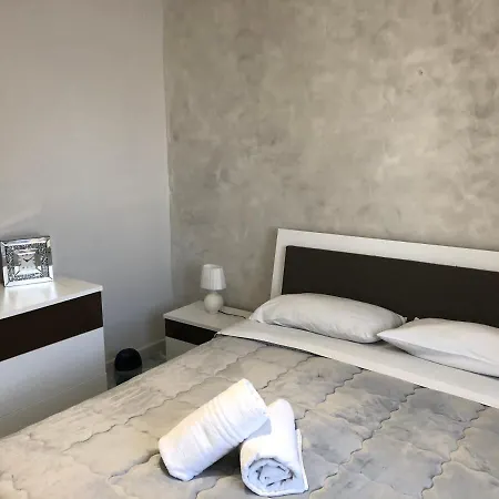 Zona Aeroporto Apartment *